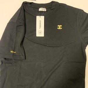 CHANEL T-Shirt